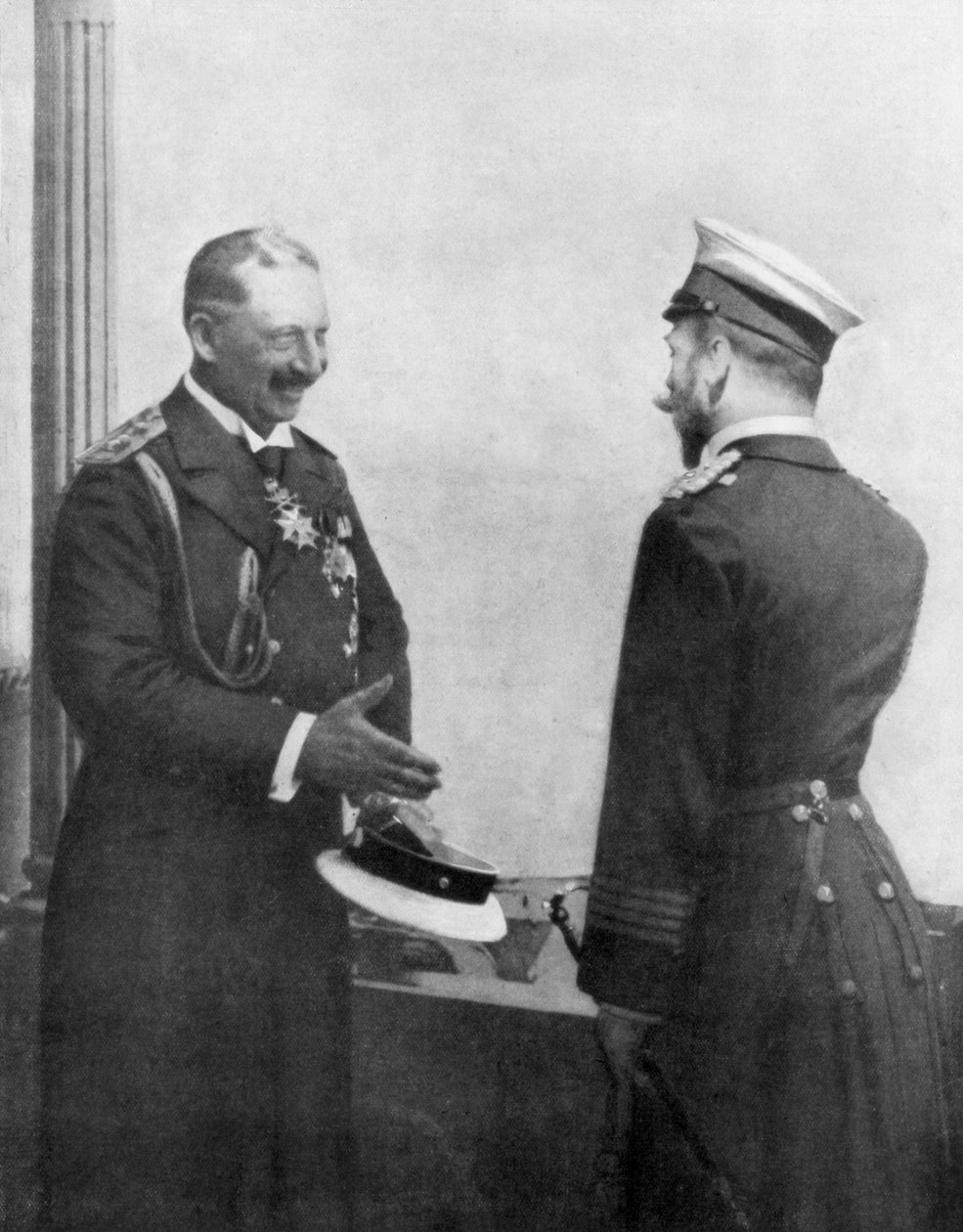 Imperador Welhelm II da Alemanha cumprimentando o czar Nicolau II da Rússia antes da Primeira Guerra Mundial de Unbekannt