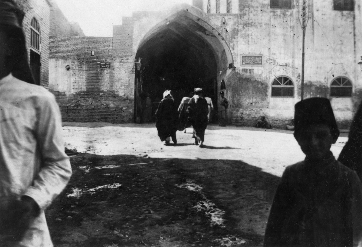 Entrada do bazar de Bagdá, Mesopotâmia, Primeira Guerra Mundial, 1918 de Unbekannt