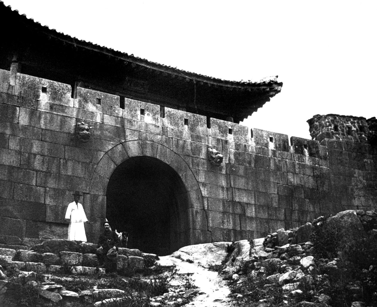 Entrada para um templo, Coréia, 1900 de Unbekannt