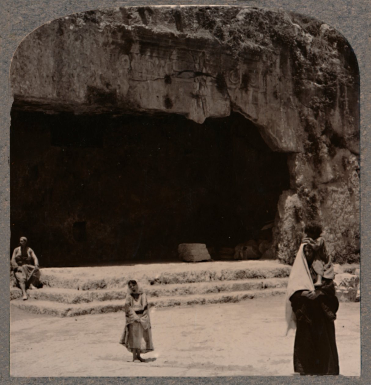 Entrada para os túmulos dos juízes, c1900 de Unbekannt