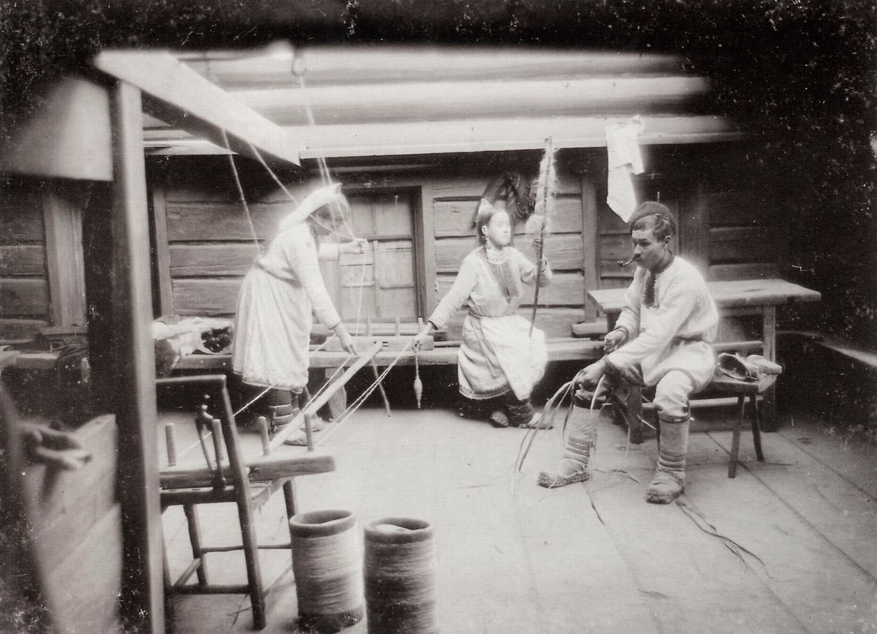Vida cotidiana do povo Mari, Rússia, c1880s-c1890s de Unbekannt