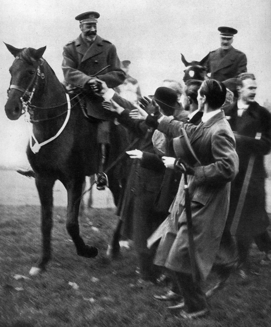 Ex-homens de serviço e o rei, revisão de 20.000 homens de distintivo de prata em Hyde Park, Londres, 1935 de Unbekannt