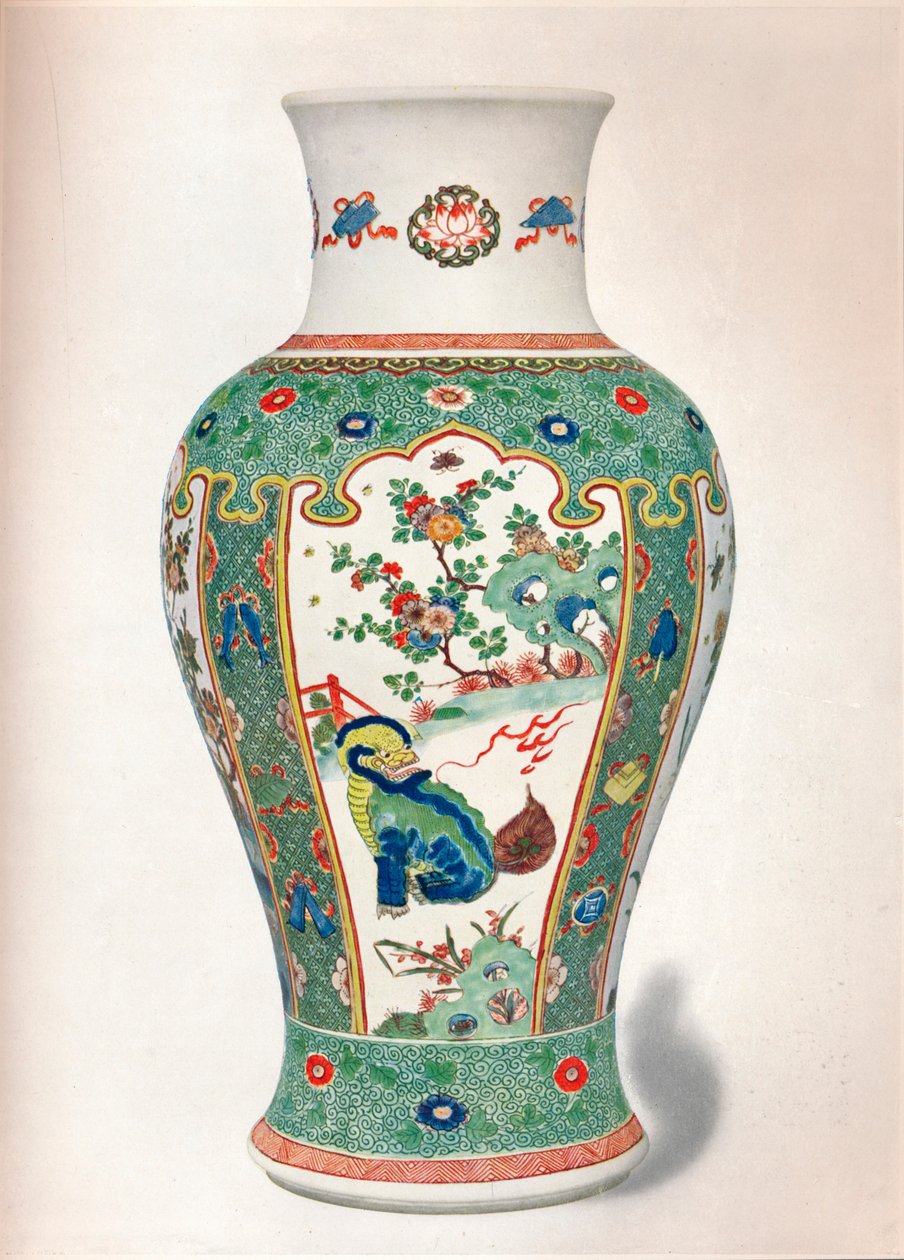 Vaso Famille Verte, com quatro painéis verticais pintados com pedras e plantas com flores, dois monstros, de Unbekannt
