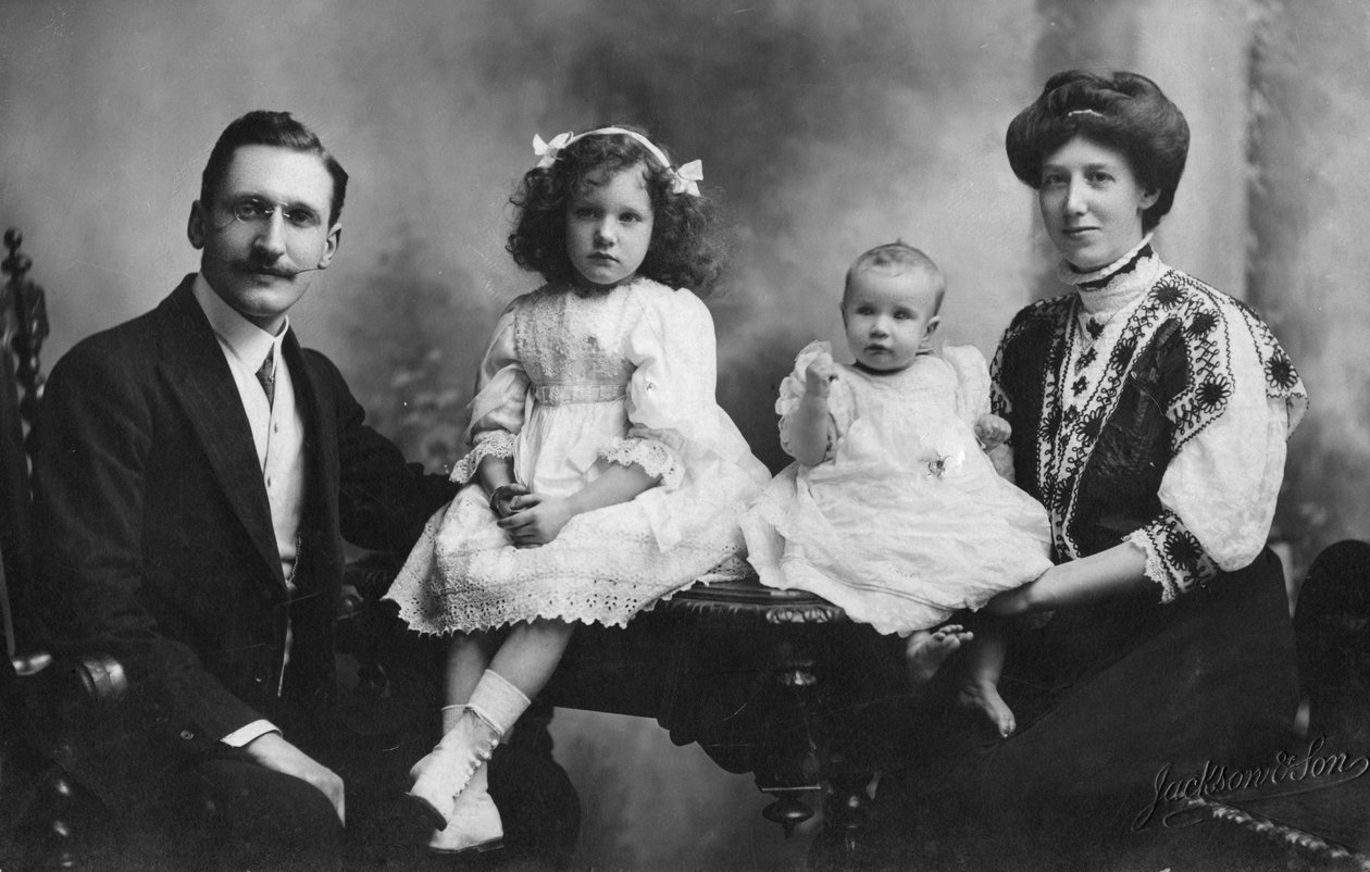 Retrato de família, c1900s-c1910s de Unbekannt