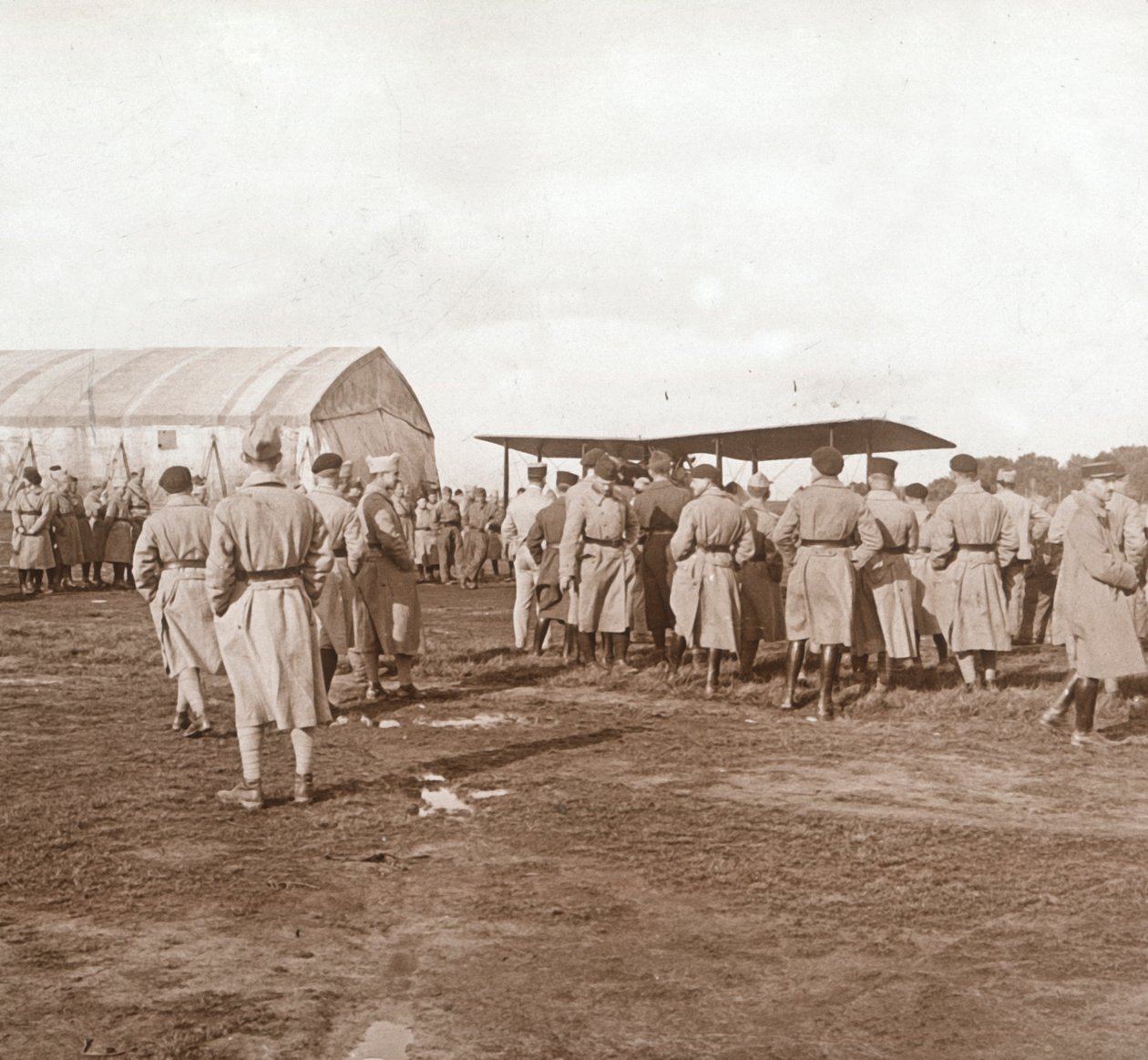 Avião de combate decolando, c1914-c1918 de Unbekannt