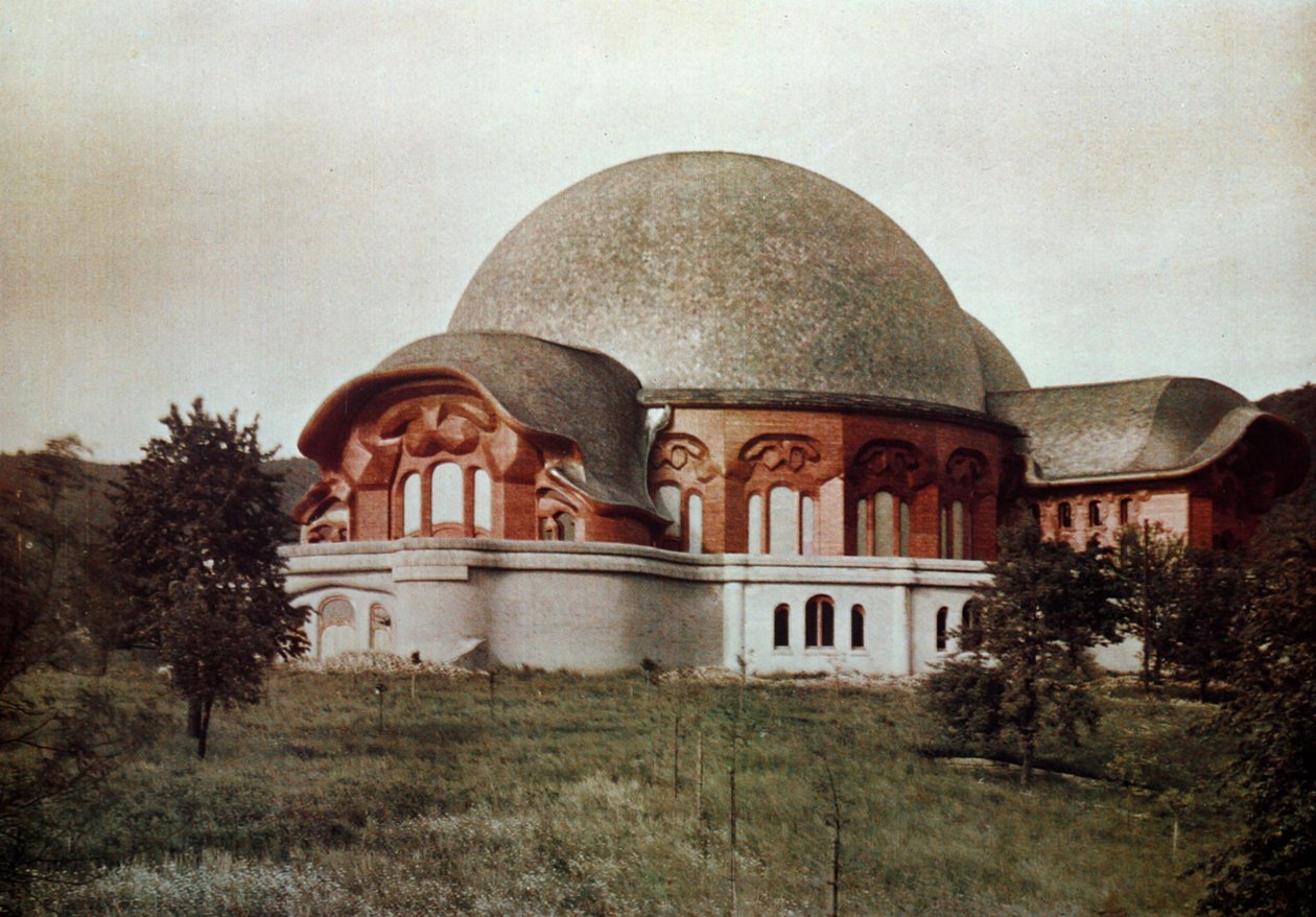Primeiro Goetheanum, vista frontal sul, Dornach, Suíça, 1922 de Unbekannt