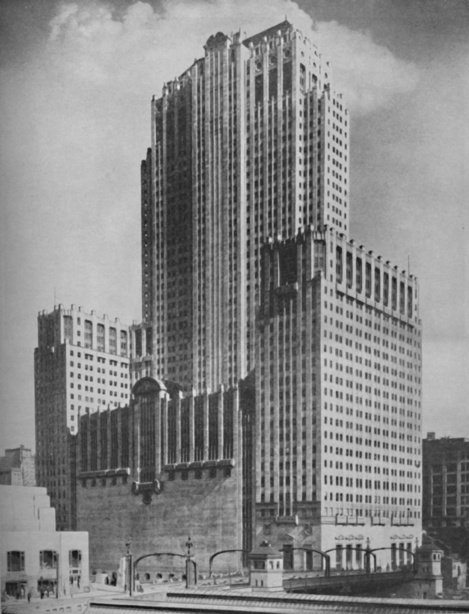 Quarenta andares para uma casa da Grand Opera e muitas outras coisas além, c1935 de Unbekannt