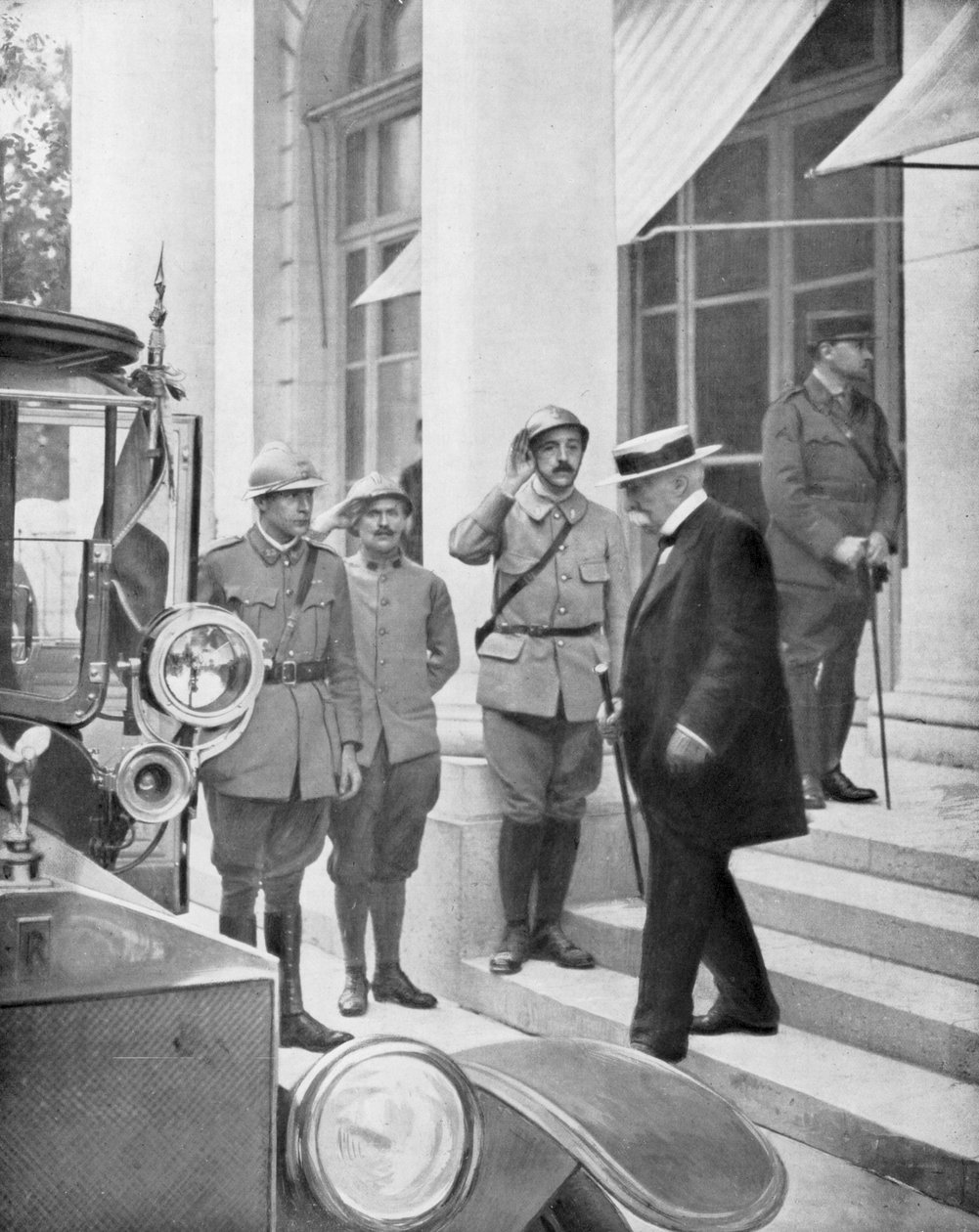 Primeiro-ministro francês Georges Clemenceau em Versalhes, França, 3 de junho de 1918 de Unbekannt