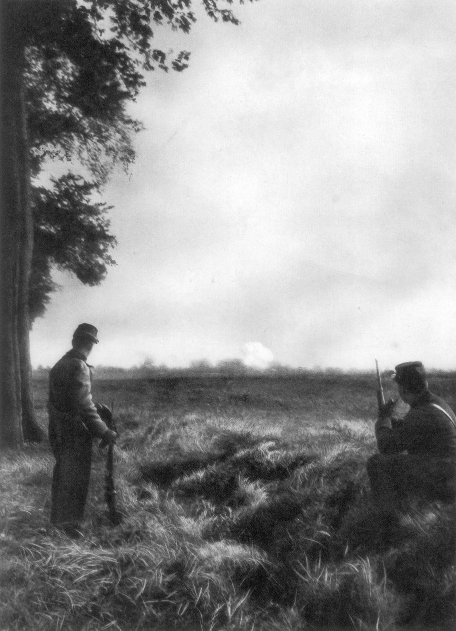 Soldados franceses assistindo fogo de artilharia, 1ª Batalha de Marne, França, 5-12 de setembro de 1914 de Unbekannt