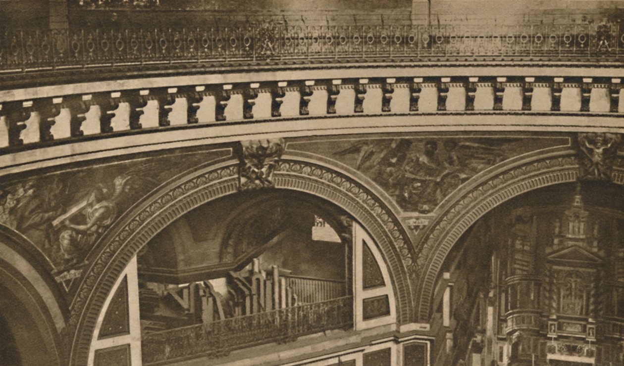 Da Coroa à Base da Grande Catedral de Londres: The Whispering Gallery, c1935. de Unbekannt