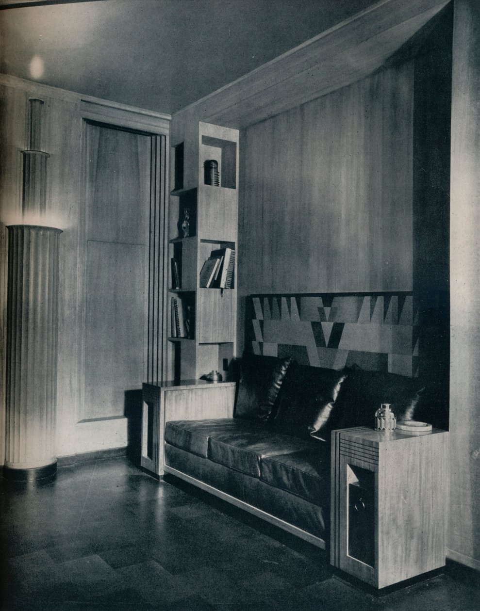 Móveis e interior de um escritório particular. Desenhado por Joseph Sinel, 1930 de Unbekannt