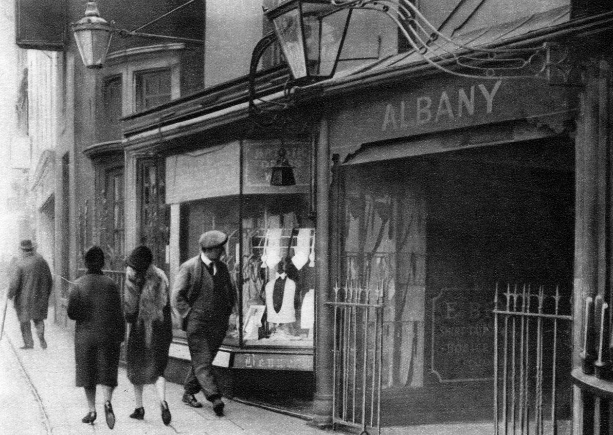 Gatehouse na Vigo Street, levando às câmaras de Albany, Londres, 1926-1927 de Unbekannt
