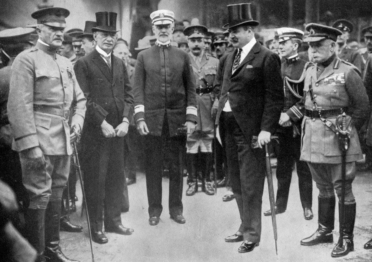 General Pershing chegando a Liverpool, 8 de junho de 1917, c1920 de Unbekannt