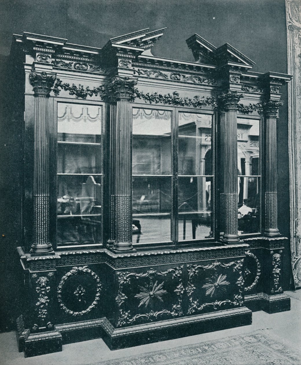 Gabinete georgiano, reproduzido com permissão de HRH The Princess of Wales, 1908. de Unbekannt