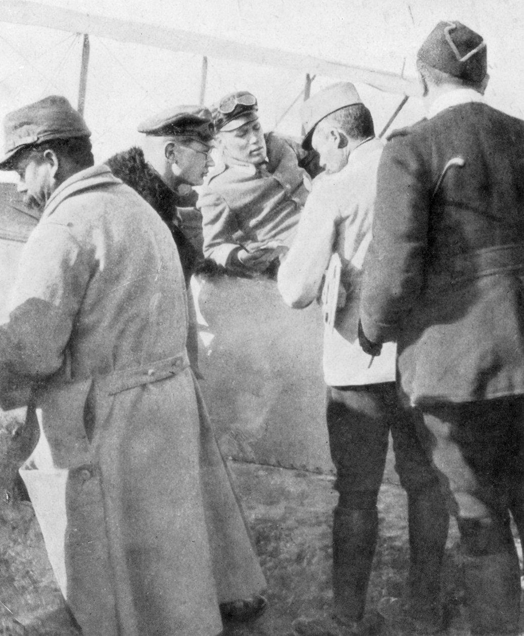 Aviadores alemães abatidos pelo ás francês Jean Navarre, 1916 de Unbekannt