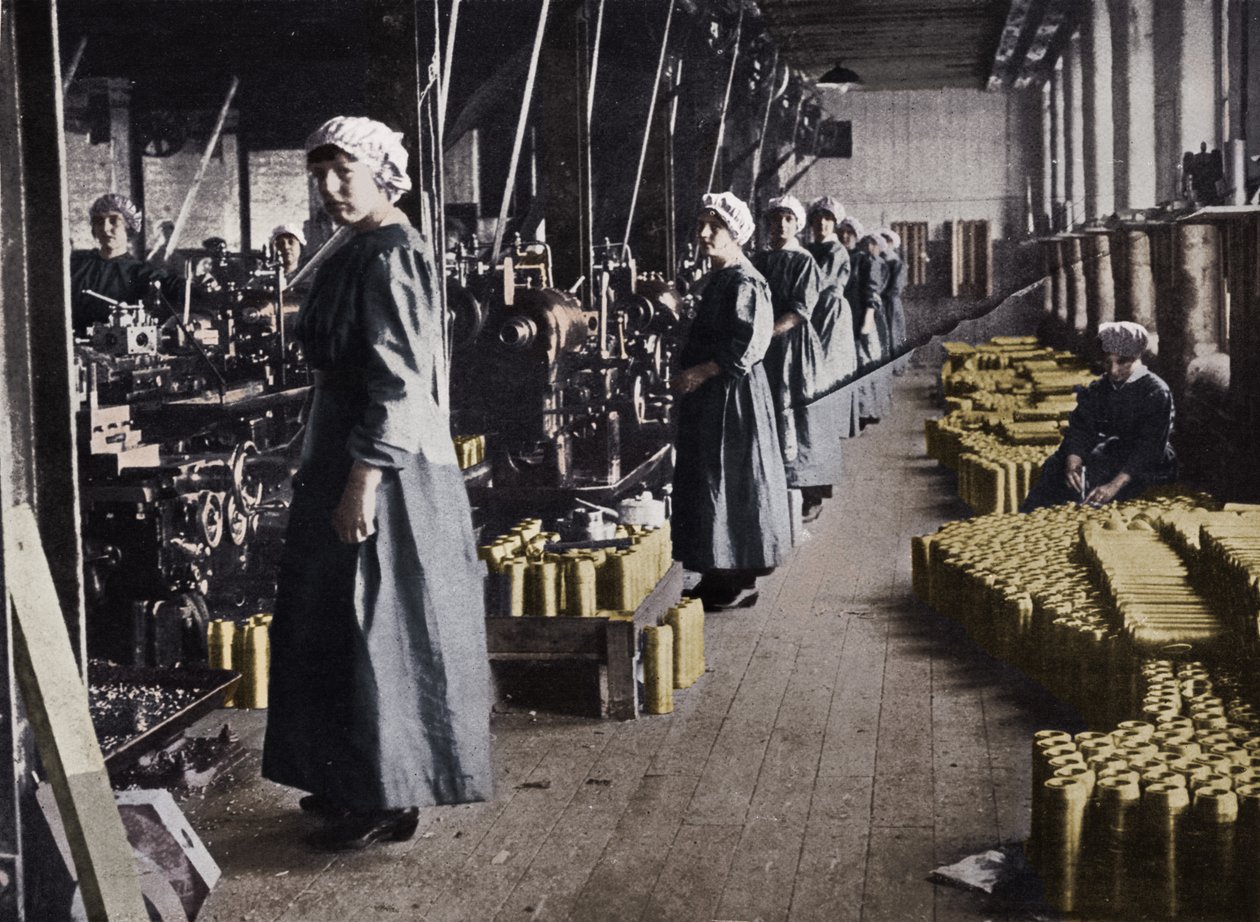 Operárias em uma fábrica de munições, 1915 de Unbekannt