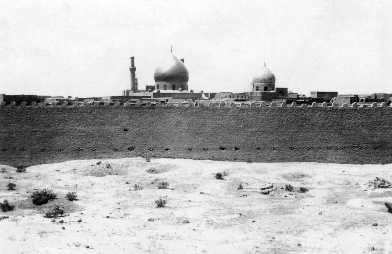 Cúpula dourada da mesquita de Samarra, Mesopotâmia, 1918 de Unbekannt