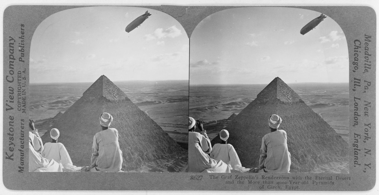 Graf Zeppelin acima das pirâmides de Gizé, c.1930 (estereógrafo) de Unbekannt