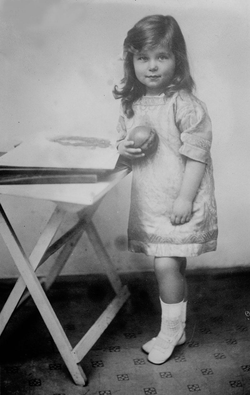Grã-duquesa Kira Kirillovna da Rússia, c1912. de Unbekannt