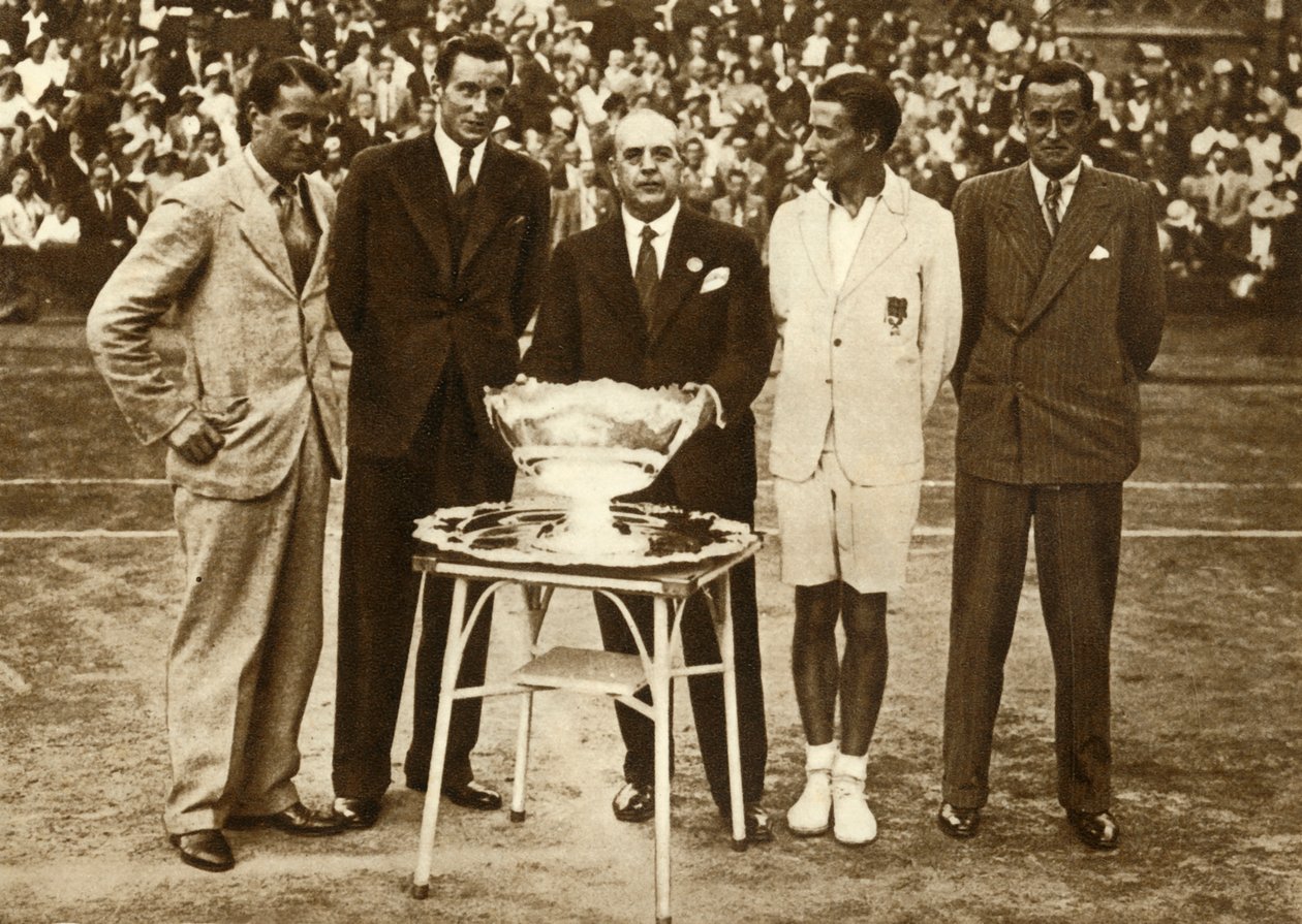 A Grã-Bretanha vence o campeonato de tênis da Copa Davis, Paris, 30 de julho de 1933, 1935. de Unbekannt
