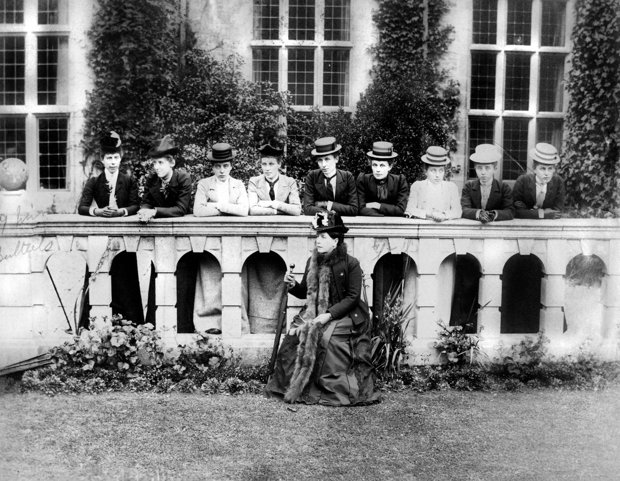 Grupo de mulheres, c1882 de Unbekannt