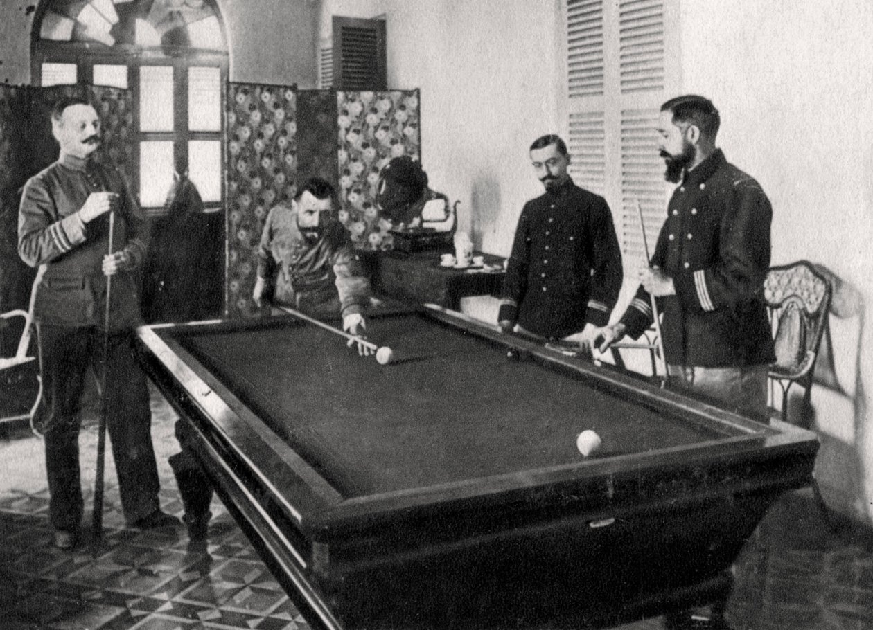 Henri Gouraud, soldado francês, jogando bilhar, 1895 de Unbekannt