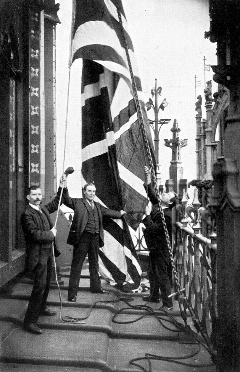 Içando a Union Jack, Casas do Parlamento, Westminster, c1905 de Unbekannt
