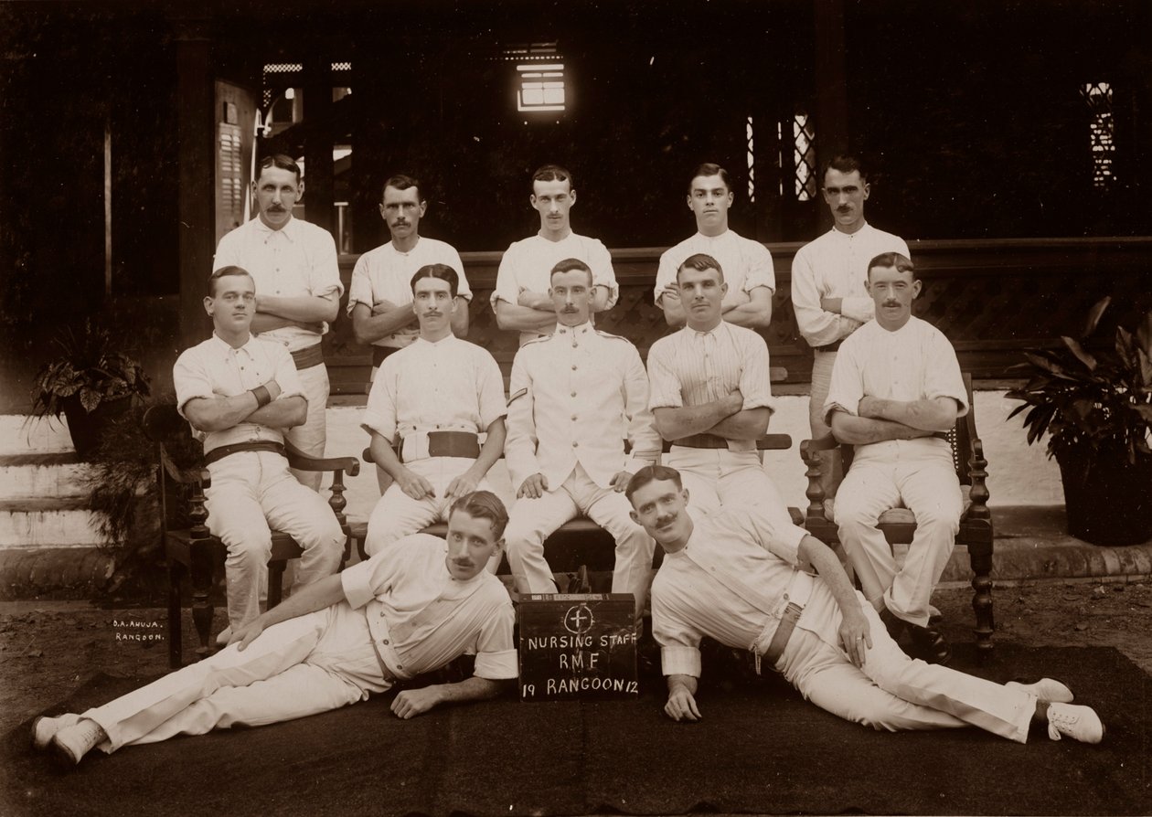 Hospital Orderlies do 1º Royal Munster Fusiliers, Rangoon, Birmânia, 1913 de Unbekannt