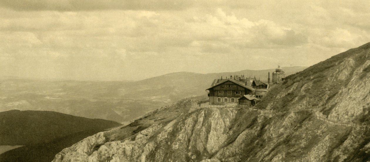 Hotel no Schneeberg, Baixa Áustria, c1935. de Unbekannt