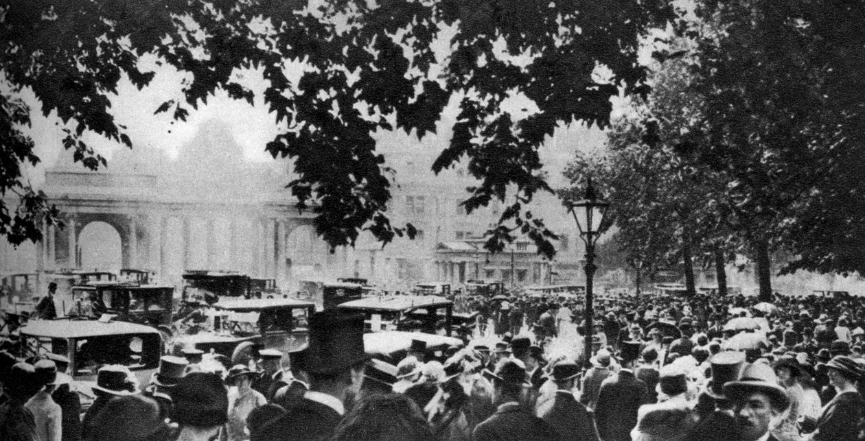 Hyde Park em um belo Ascot Sunday, Londres, 1926-1927 de Unbekannt
