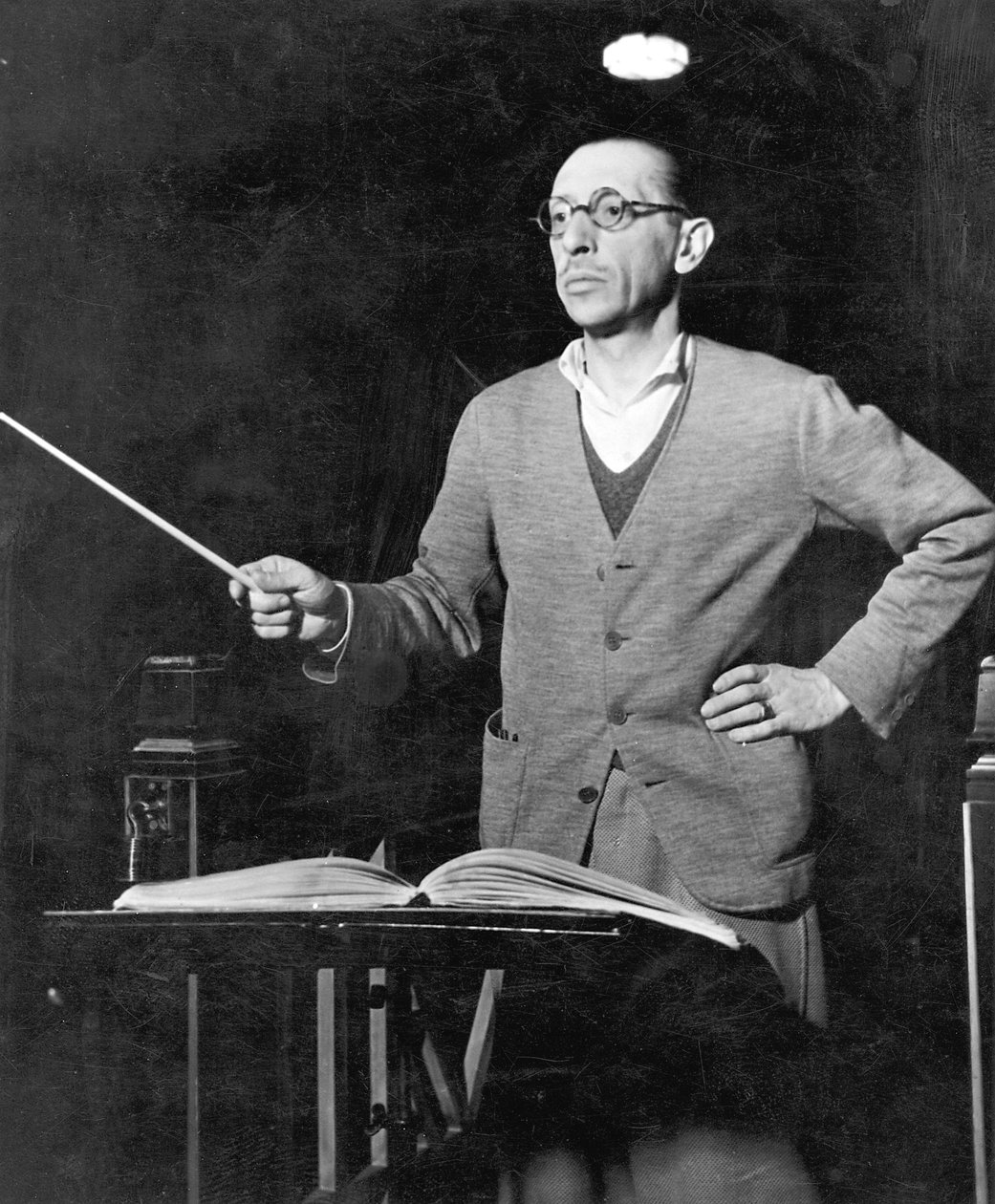 Igor Stravinsky, compositor nascido na Rússia, c1920 de Unbekannt