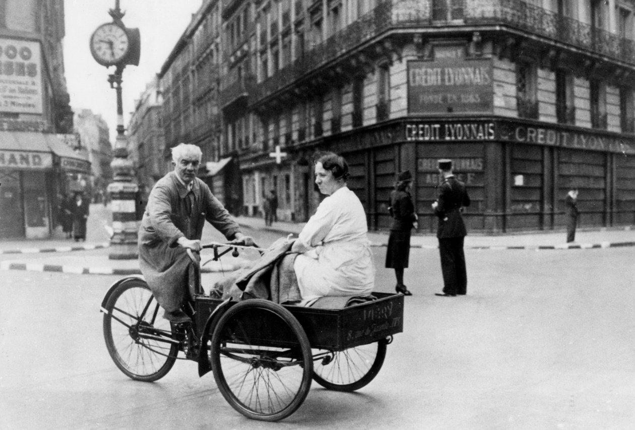 Veículo de bicicleta improvisado, Paris ocupada pelos alemães, 1940-1944 de Unbekannt