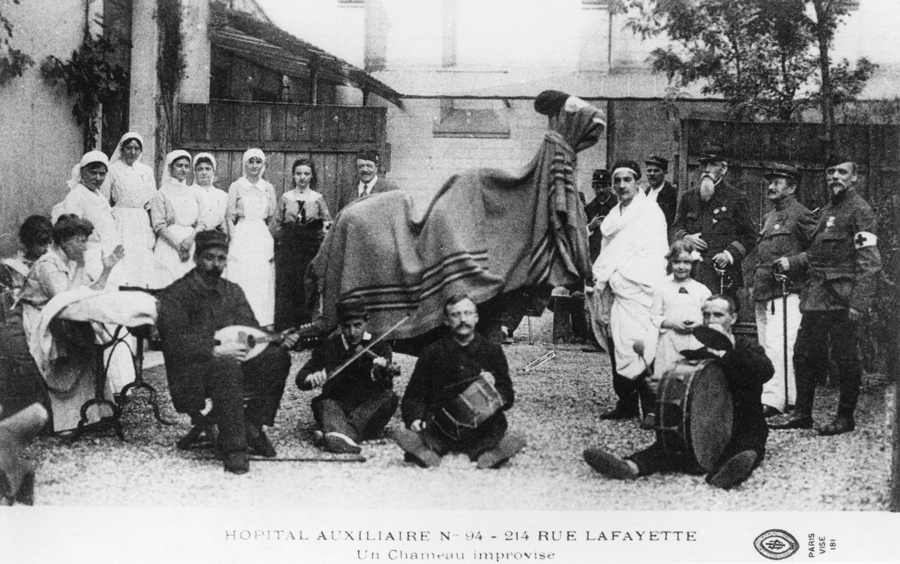 Camelo improvisado, hospital auxiliar, Rue Lafayette, Paris, França, Primeira Guerra Mundial, 1914-1918 de Unbekannt