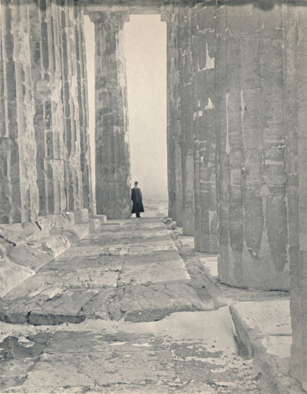 No pórtico do Partenon, 1913 de Unbekannt