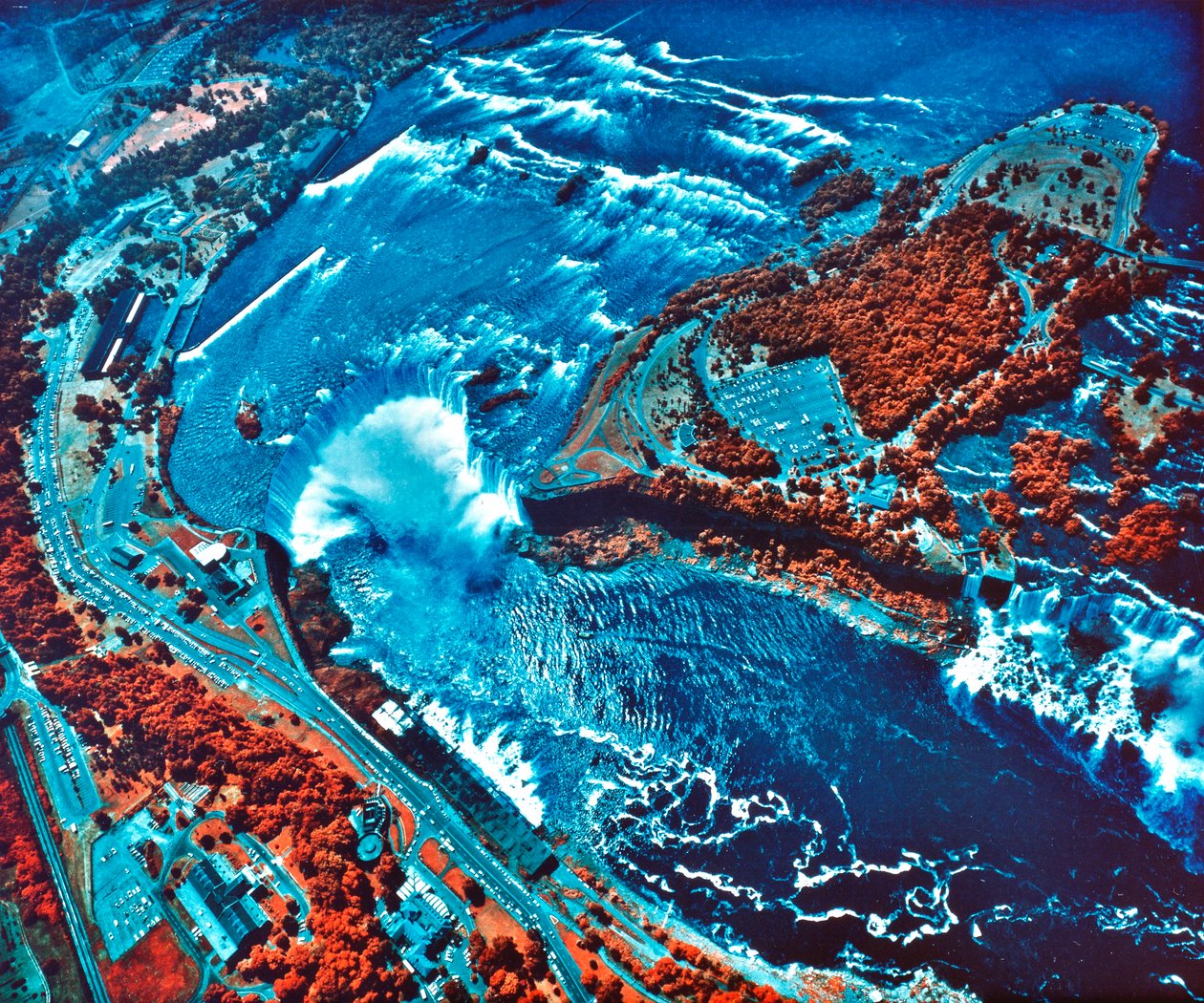 Fotografia infravermelha das Cataratas do Niágara, tirada de aeronaves da NASA Earth Survey 2 de Unbekannt