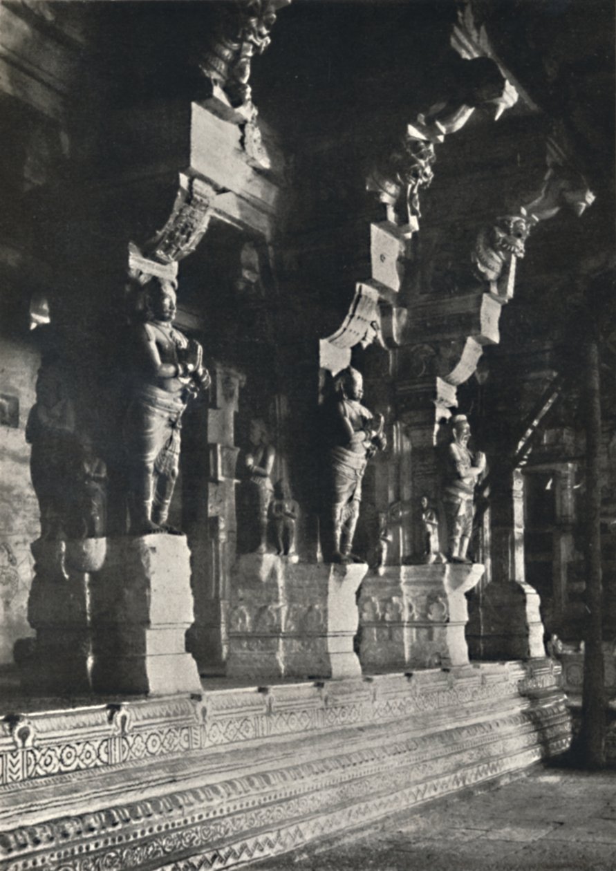 Interior de um templo hindu, Ceilão, 1926 de Unbekannt