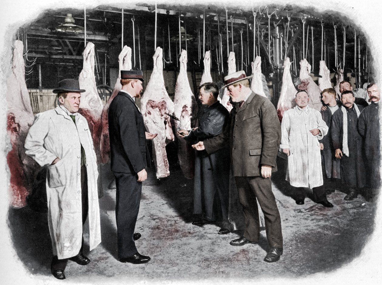 Inspecionando a carne no mercado de Smithfield, cidade de Londres, c1903 1903 de Unbekannt