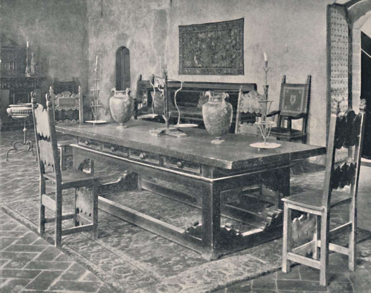 Interior, Palazzo Davanzati - com mesa do século XV de Parma ou distrito de Modena, 1928 de Unbekannt