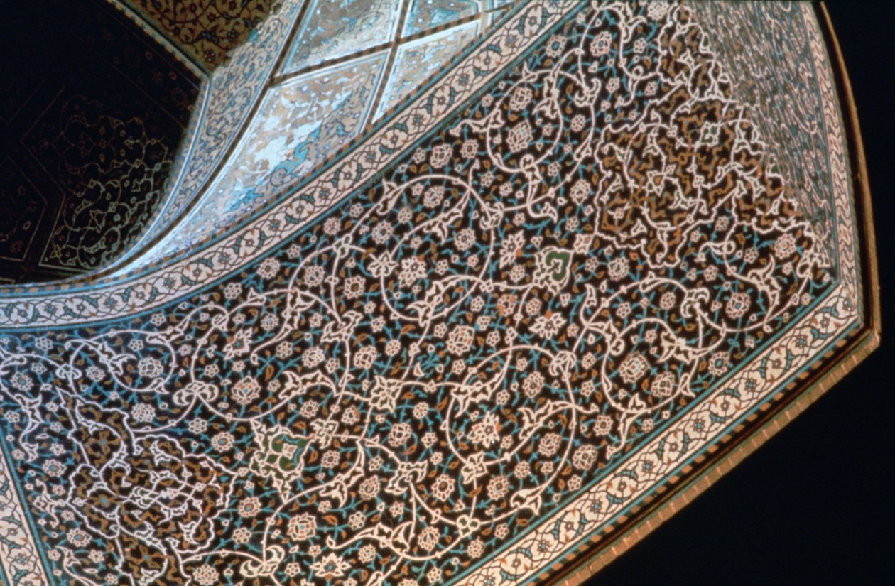 Interior de um arco, Mesquita de Sheikh Lutfullah, Isfahan, Pérsia, c1615 de Unbekannt