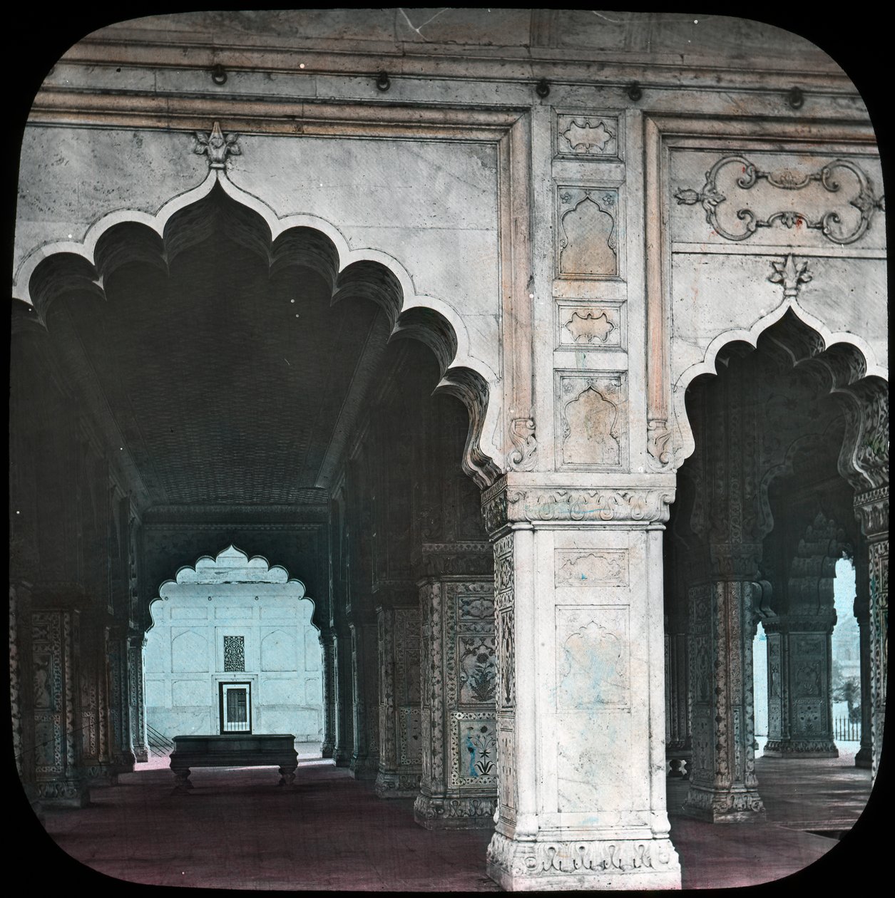 Interior do Diwan-i-Khas, Forte Vermelho, Deli, Índia, final do século XIX ou início do século XX de Unbekannt