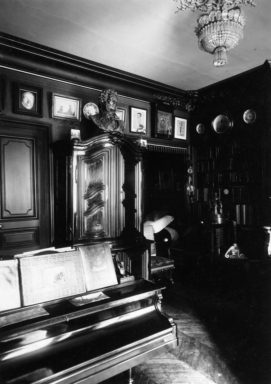 Interior do Museu do autor e historiador Alexander Onegin em Paris, década de 1920. de Unbekannt