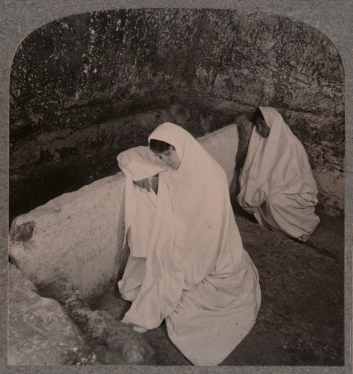 Interior do túmulo de Cristo, c1900 de Unbekannt