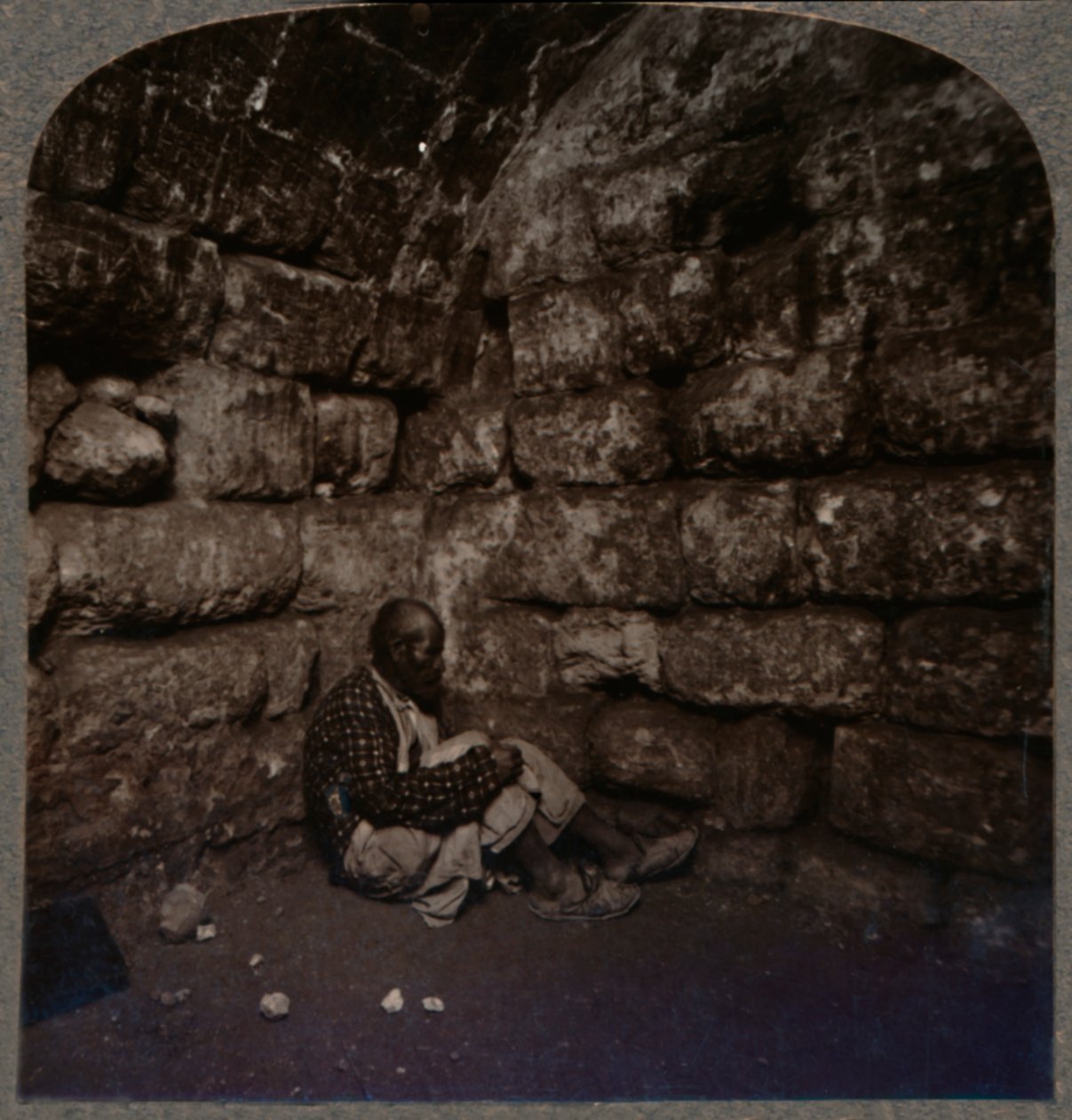 Interior do túmulo de Lázaro, c1900 de Unbekannt