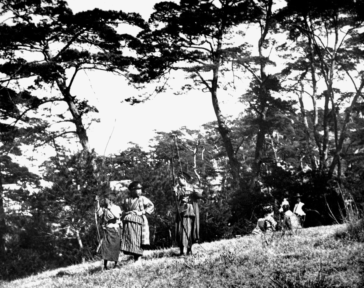 Crianças japonesas brincando com arcos, Coréia, 1900 de Unbekannt