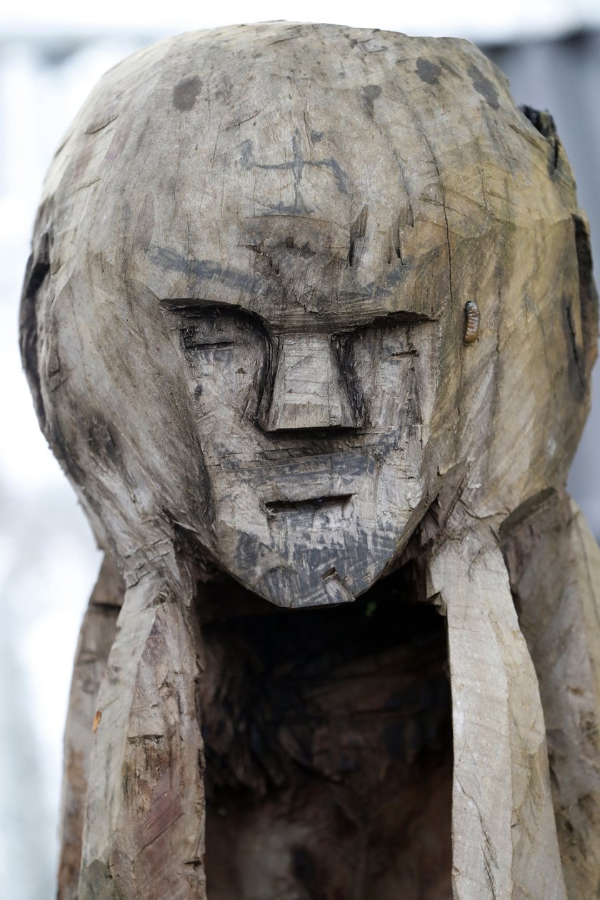 Grupo étnico Jarai (Gia Rai). Espírito guardião de uma tumba Jarai. Estátua de madeira. Kon Tum. Vietnã de Unbekannt