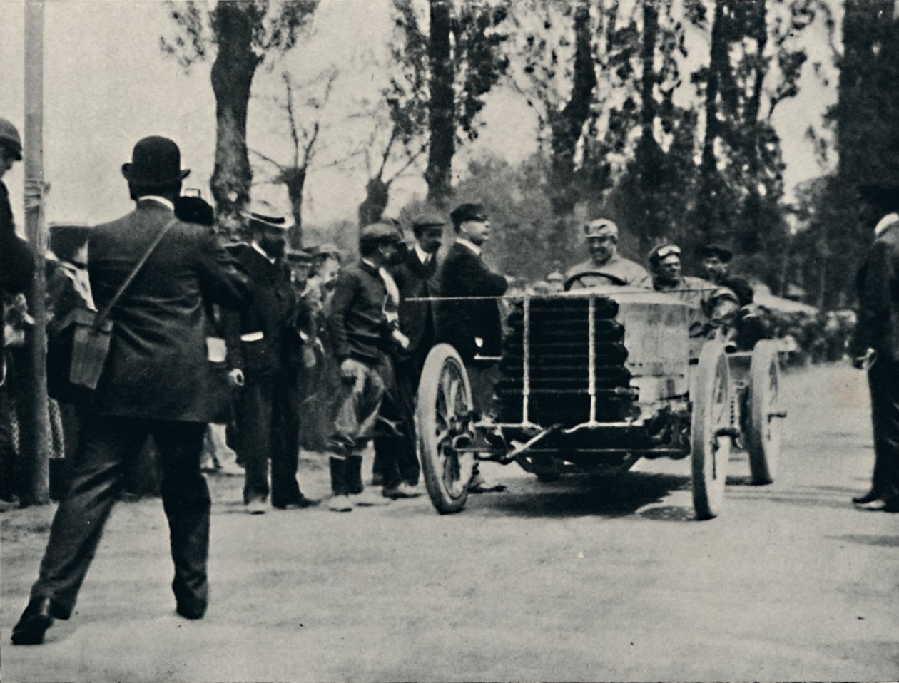 Jarrott chega a Bordeaux na Corrida da Morte, 1937 de Unbekannt