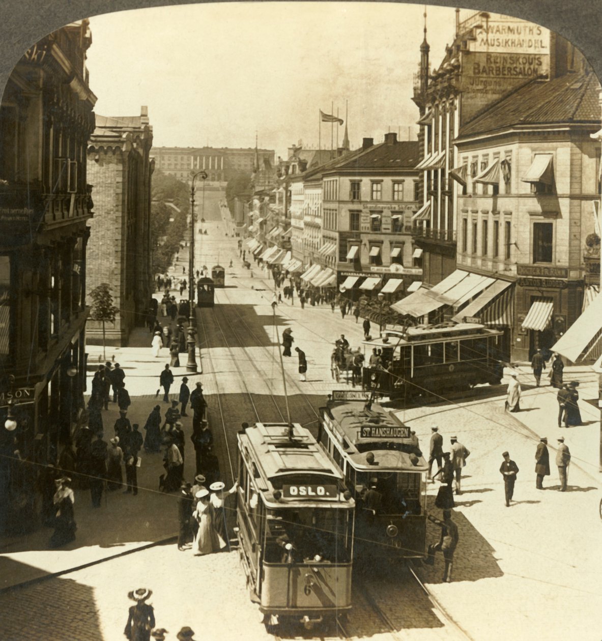 Karl Johan Street, WNW para o Palácio Real, Christiania, Noruega, c1905. de Unbekannt