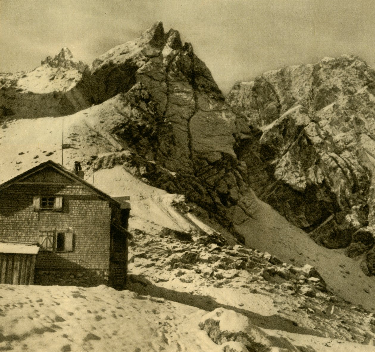 Karlsbader Hut, Dolomitas de Lienz, Áustria, c1935. de Unbekannt