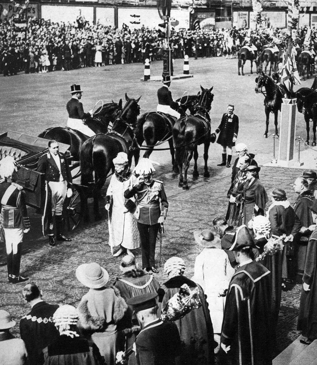 O rei George V e os prefeitos das cidades do norte de Londres em Marylebone, Jubileu de Prata, 1935 de Unbekannt