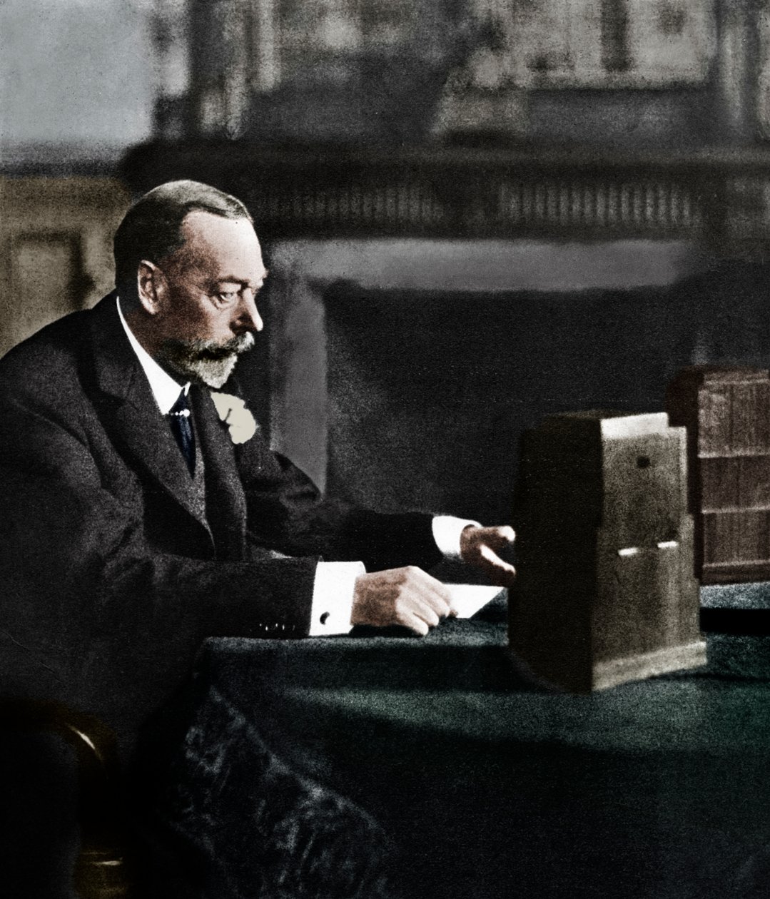 Rei George V transmitindo ao império no dia de Natal, Sandringham, 1935 de Unbekannt